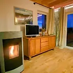 Schwedenhaus Fridhem Mit Panoramablick Auf Dem Huegel *