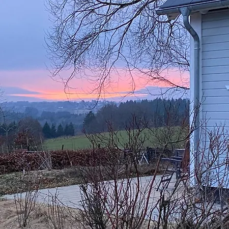 Tatil Evi Schwedenhaus Fridhem Mit Panoramablick Auf Dem Huegel Monschau