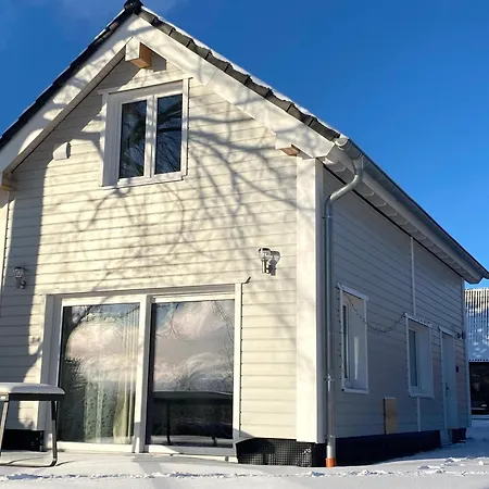 Schwedenhaus Fridhem Mit Panoramablick Auf Dem Huegel Tatil Evi