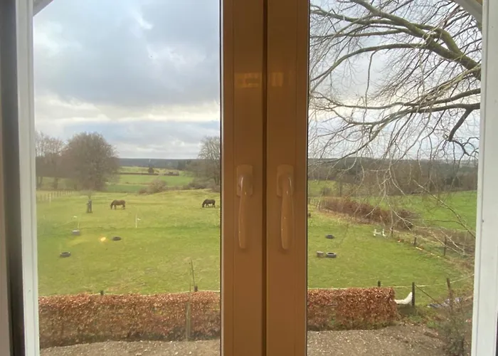 Rueckzugsort Im Gruenen Mit Panoramafenster Und Weitblick Feriehus *